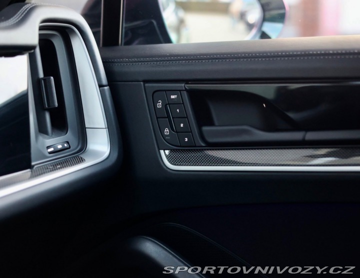 Porsche Cayenne Coupe Turbo 4.0 V8 E-Hyb 2024