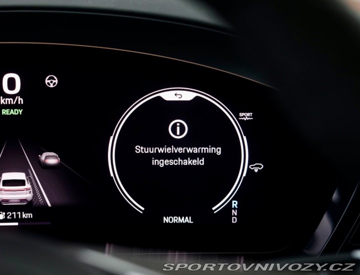 Porsche Macan Turbo | Pasažier Display 2025