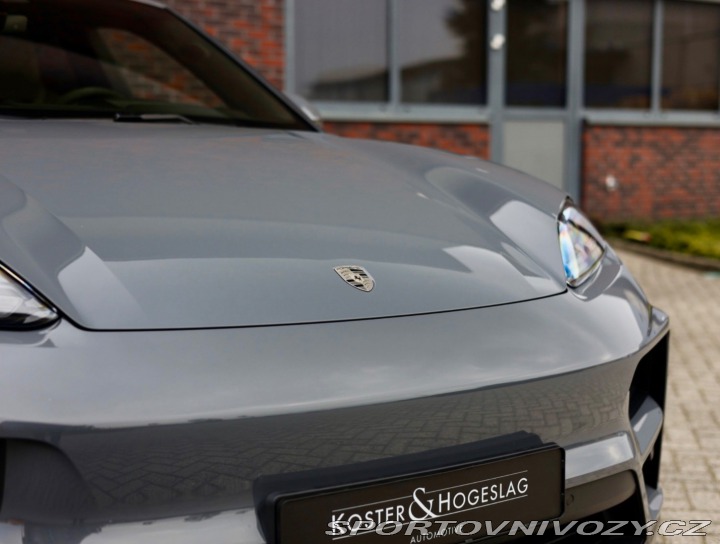 Porsche Macan Turbo | Pasažier Display 2025