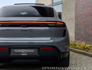 Porsche Macan Turbo | Pasažier Display 2025