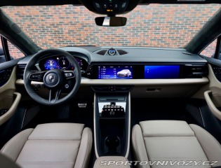 Porsche Macan Turbo | Pasažier Display 2025