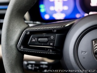 Porsche Macan Turbo | Pasažier Display 2025