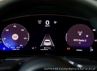 Porsche Macan Turbo | Pasažier Display 2025