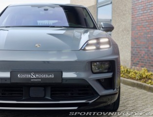 Porsche Macan Turbo | Pasažier Display 2025