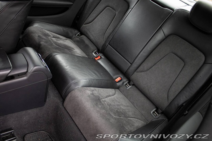 Audi A5 3.0 TDI DPF quattro S-Li 2008