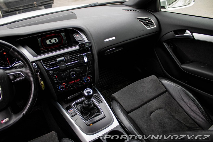 Audi A5 3.0 TDI DPF quattro S-Li 2008