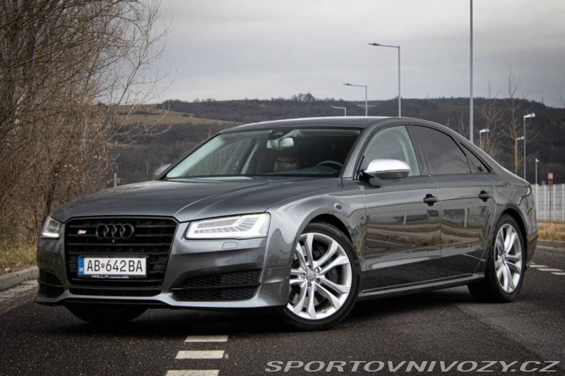 Audi S8 / SVK auto / TOP STAV! /