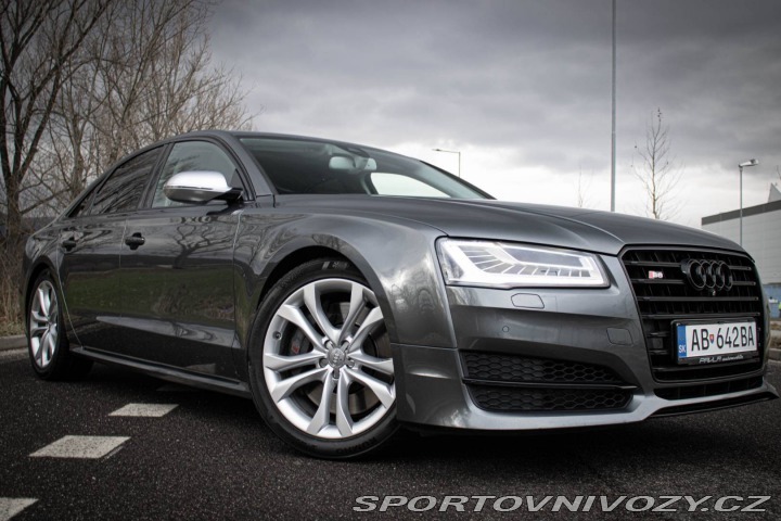 Audi S8 / SVK auto / TOP STAV! / 2015