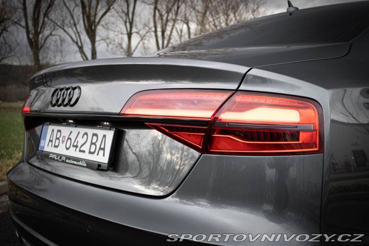 Audi S8 / SVK auto / TOP STAV! / 2015