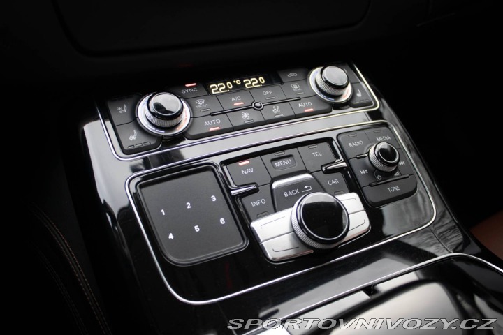 Audi S8 / SVK auto / TOP STAV! / 2015