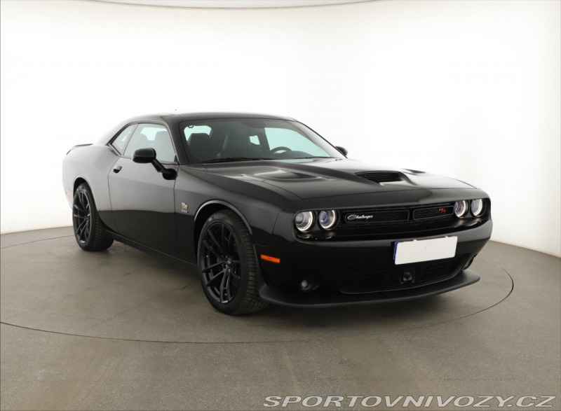 Dodge Challenger R/T 6.4 Scat Pack