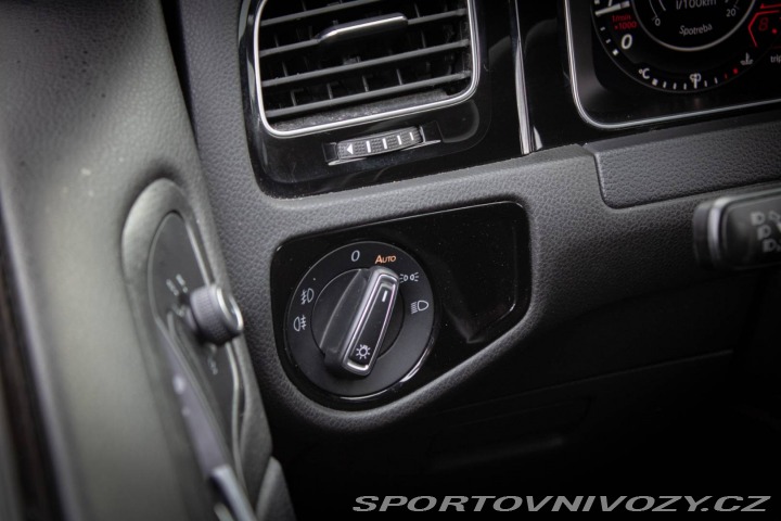 Volkswagen Golf GTI Performance 2.0 TSI 2018