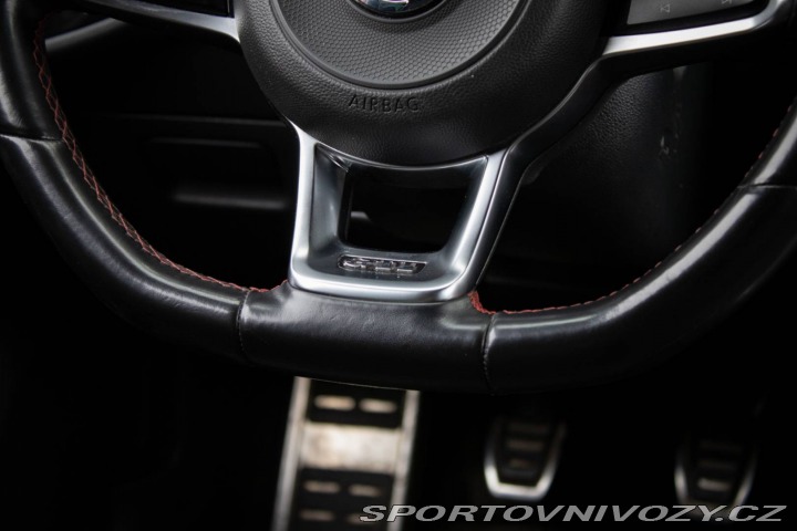 Volkswagen Golf GTI Performance 2.0 TSI 2018