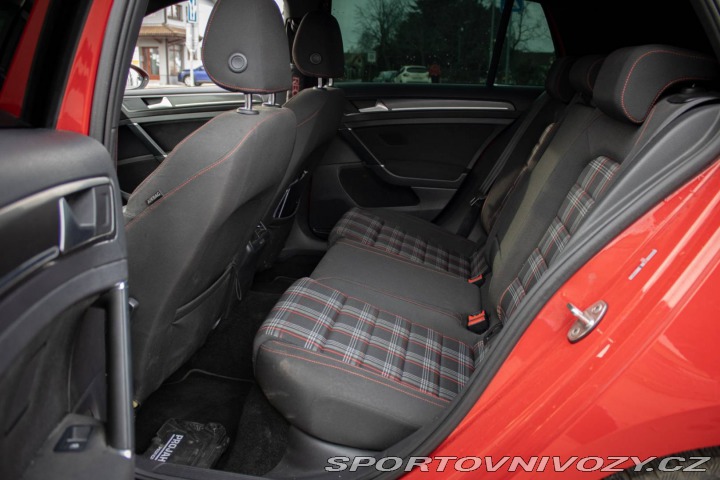 Volkswagen Golf GTI Performance 2.0 TSI 2018