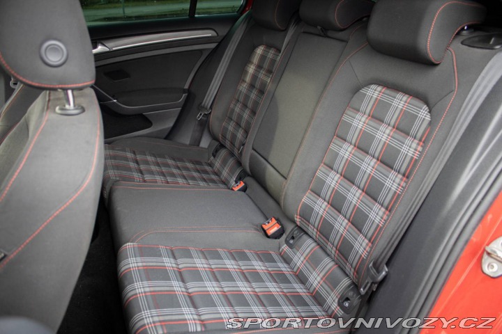 Volkswagen Golf GTI Performance 2.0 TSI 2018