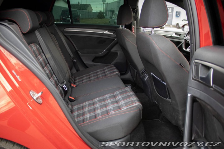 Volkswagen Golf GTI Performance 2.0 TSI 2018