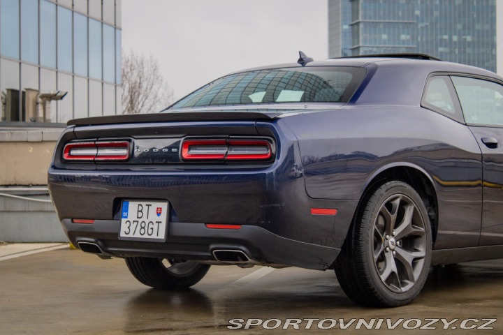 Dodge Challenger 3.6L V6 AT8, 224 kW, RWD 2015
