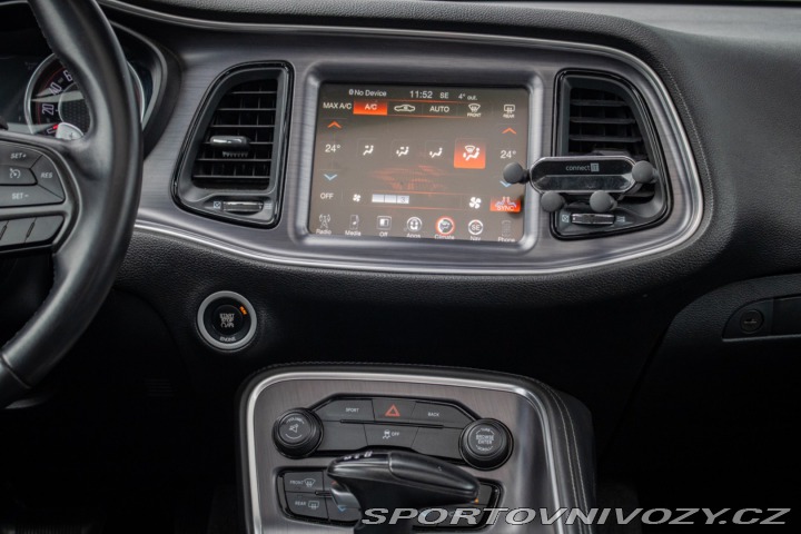 Dodge Challenger 3.6L V6 AT8, 224 kW, RWD 2015