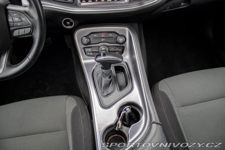 Dodge Challenger 3.6L V6 AT8, 224 kW, RWD 2015