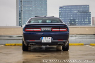 Dodge Challenger 3.6L V6 AT8, 224 kW, RWD 2015