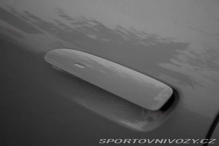 Porsche Taycan 350kw 2023 / AJ NA SPLÁT 2023