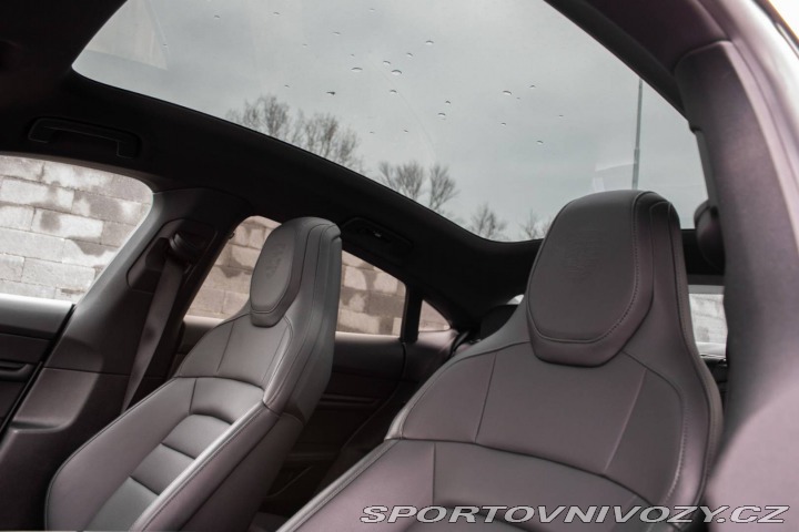 Porsche Taycan 350kw 2023 / AJ NA SPLÁT 2023