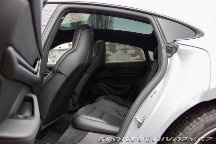 Porsche Taycan 350kw 2023 / AJ NA SPLÁT 2023
