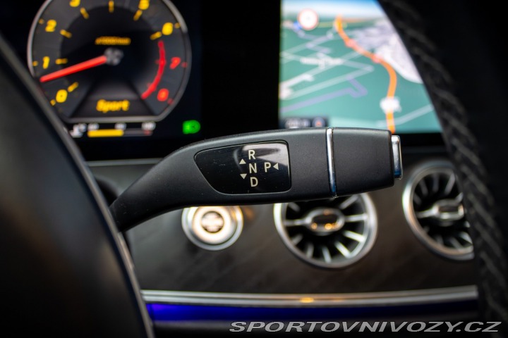 Mercedes-Benz E Kupé  400 4MATIC A/T / AJ 2017