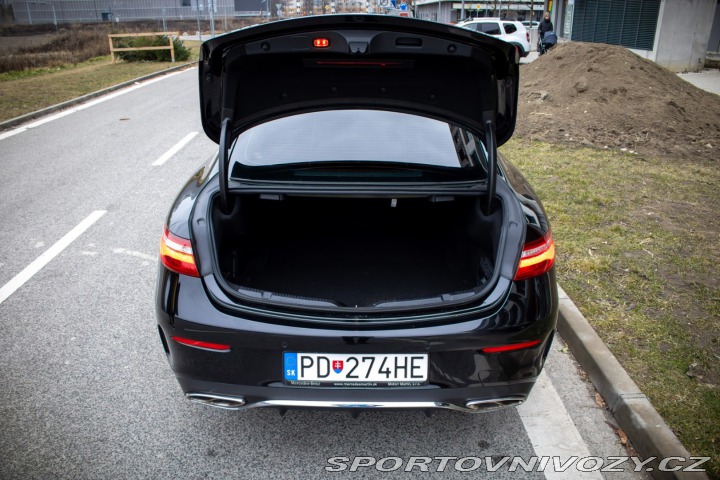 Mercedes-Benz E Kupé  400 4MATIC A/T / AJ 2017