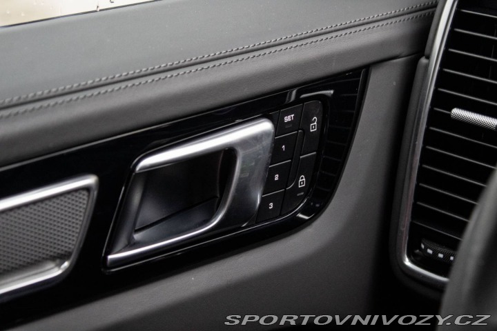 Porsche Cayenne 4x4 250kW / AJ NA SPLÁTK 2022