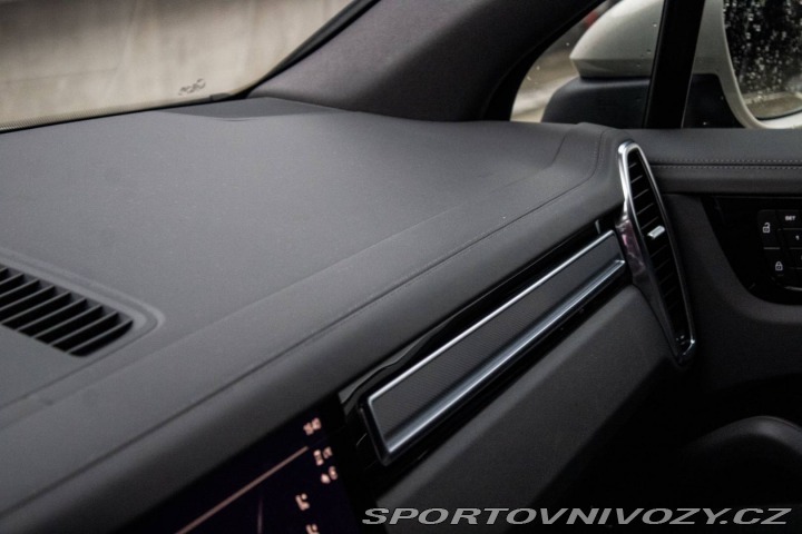 Porsche Cayenne 4x4 250kW / AJ NA SPLÁTK 2022
