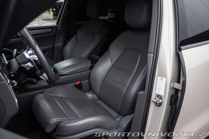 Porsche Cayenne 4x4 250kW / AJ NA SPLÁTK 2022