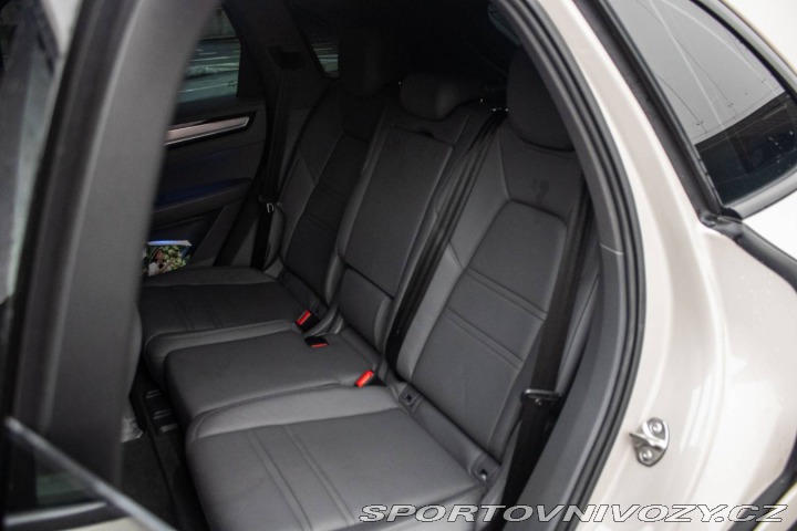 Porsche Cayenne 4x4 250kW / AJ NA SPLÁTK 2022