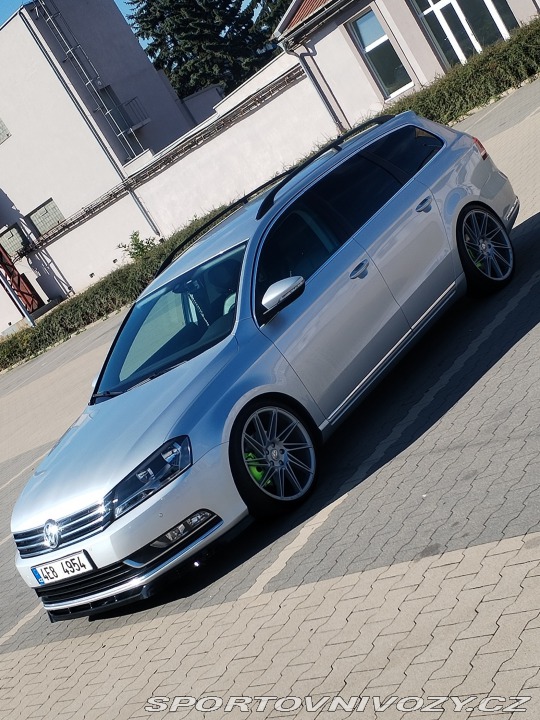 Volkswagen Ostatní modely Passat 2011