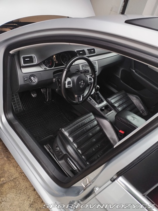 Volkswagen Ostatní modely Passat 2011