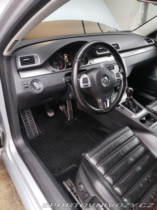 Volkswagen Ostatní modely Passat 2011