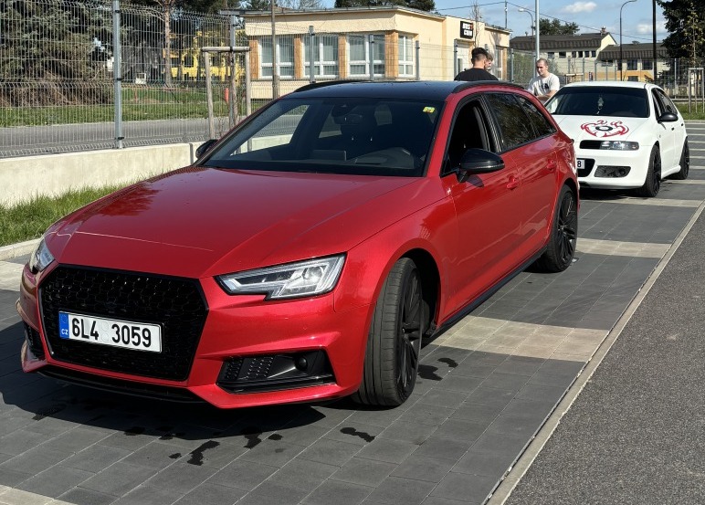 Audi A4 B9 Quattro S-line