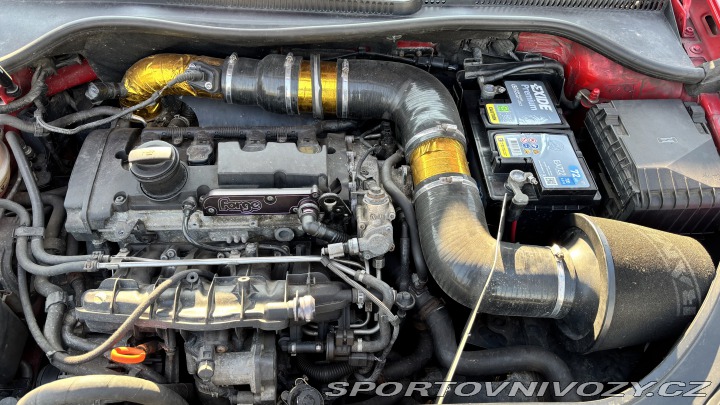 Volkswagen Golf GTI, manuál, 3dv 2005