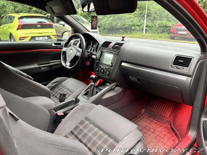 Volkswagen Golf GTI, manuál, 3dv 2005