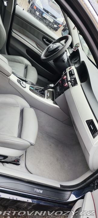 BMW 3 E91 330xd 2006