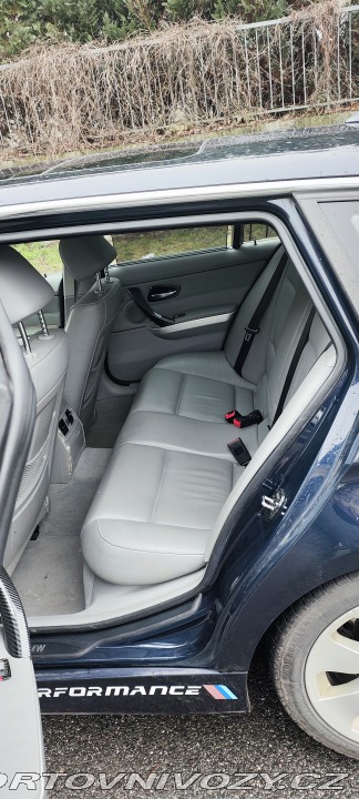 BMW 3 E91 330xd 2006