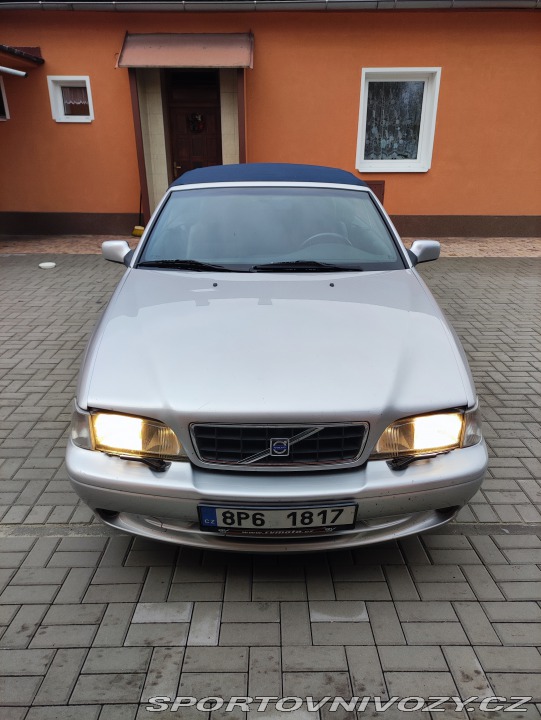 Volvo C70  2003