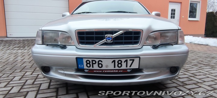 Volvo C70  2003