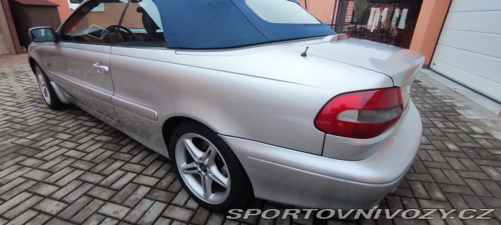 Volvo C70  2003