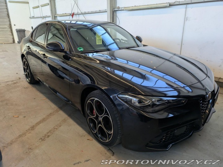 Alfa Romeo Giulia 2.0 T 206kW Q4 Competizio 2023