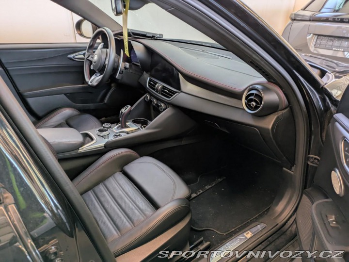 Alfa Romeo Giulia 2.0 T 206kW Q4 Competizio 2023