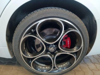 Alfa Romeo Giulia 2.0 Turbo 206kW AT8-Q4 Ve 2024