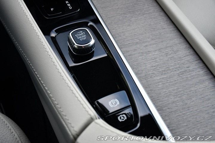 Volvo Ostatní modely XC90 T8 AWD RECHARGE REZERVACE 2024