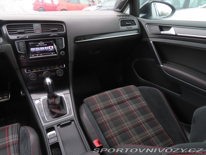 Volkswagen Golf GT 2.0 GTI 2013