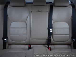 Jaguar XE Pure E-Performance 2016